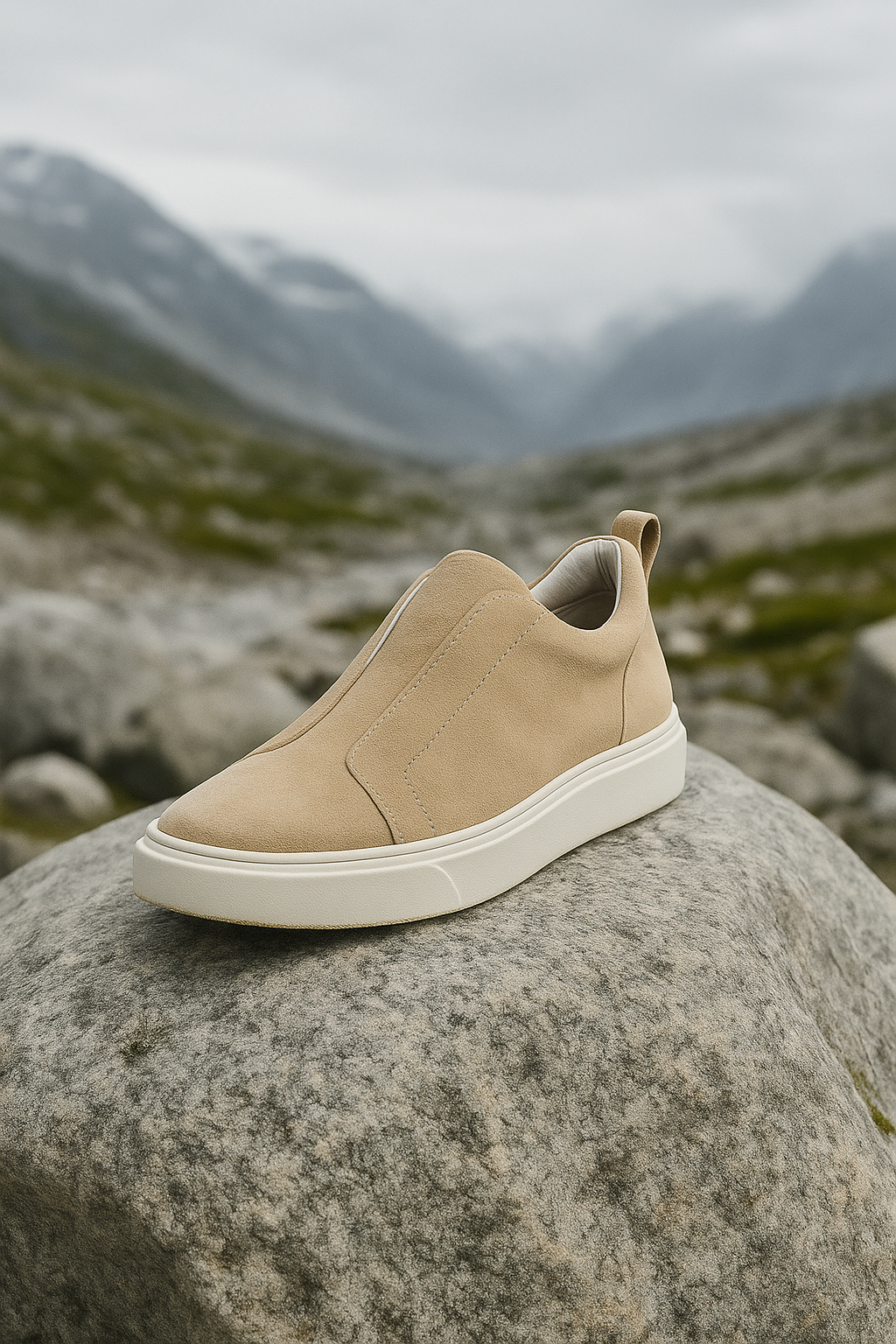 espyrali Suede Slip-On Beige