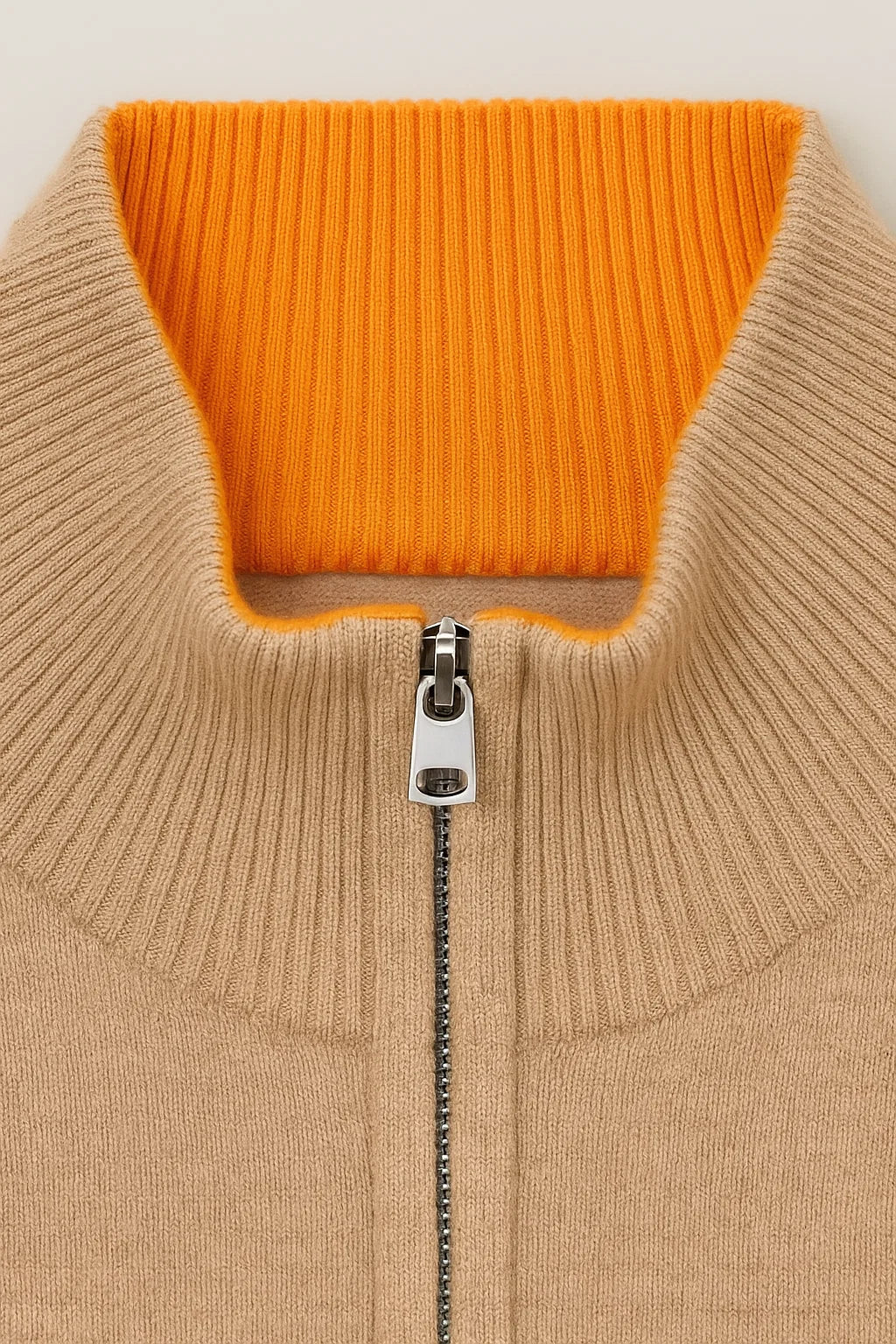 Rocky Mountains Sweater Beige